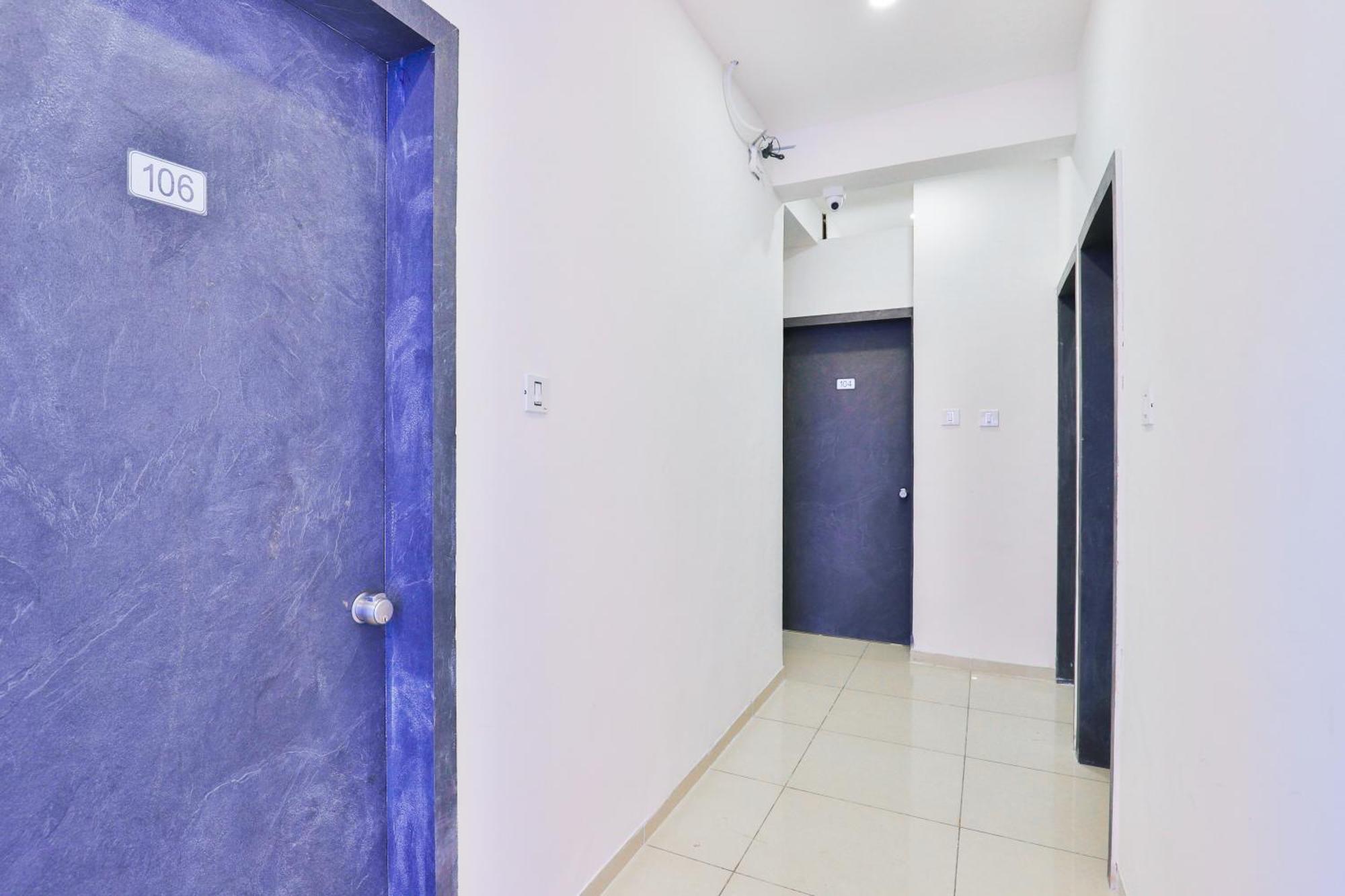 Nova Hotel New Crossroad ราชโกฎิ ภายนอก รูปภาพ